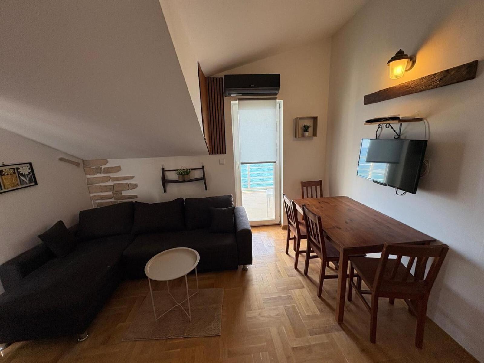 Apartments Neno - 20 M From Beach ريباريكا المظهر الخارجي الصورة